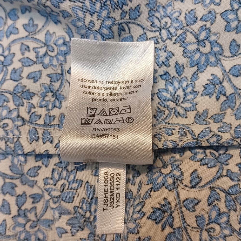 TOMMY HILFIGER SIZE M. Blue Floral wome.'s Shirt - Picture 9 of 12
